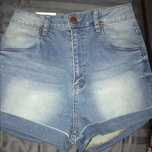 High waisted light wash shorts